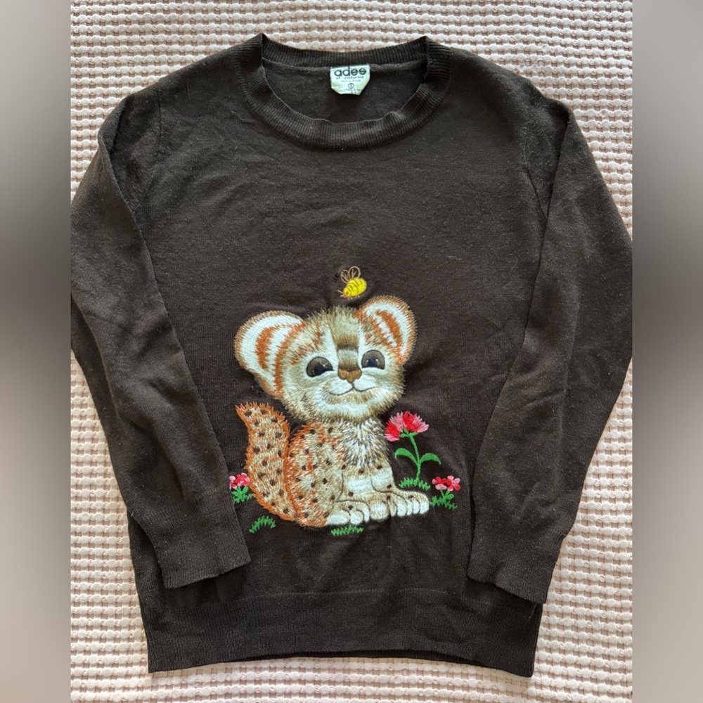 Cute Vintage Kitten Sweater in Chocolate Brown